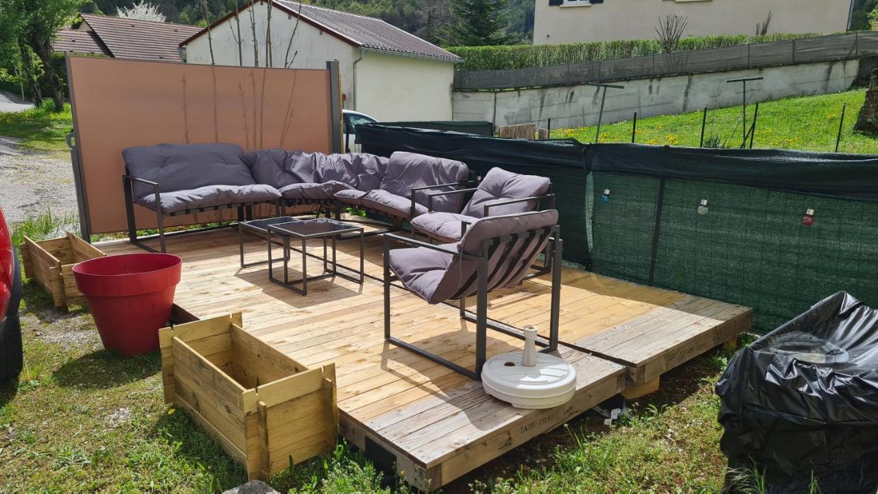 Villard-Saint-Sauveur Appartement Au Coeur Du Haut-Jura מראה חיצוני תמונה